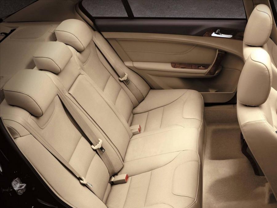 Интерьер GAC Trumpchi 2010 года  (фото 11 из 18)